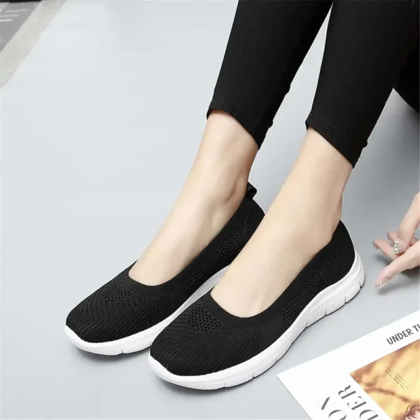 Non Slip Shoes For Old People: Lightweight Walking Sneakers For Women - Image 5
